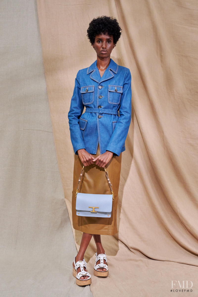 Tod\'s lookbook for Spring/Summer 2021