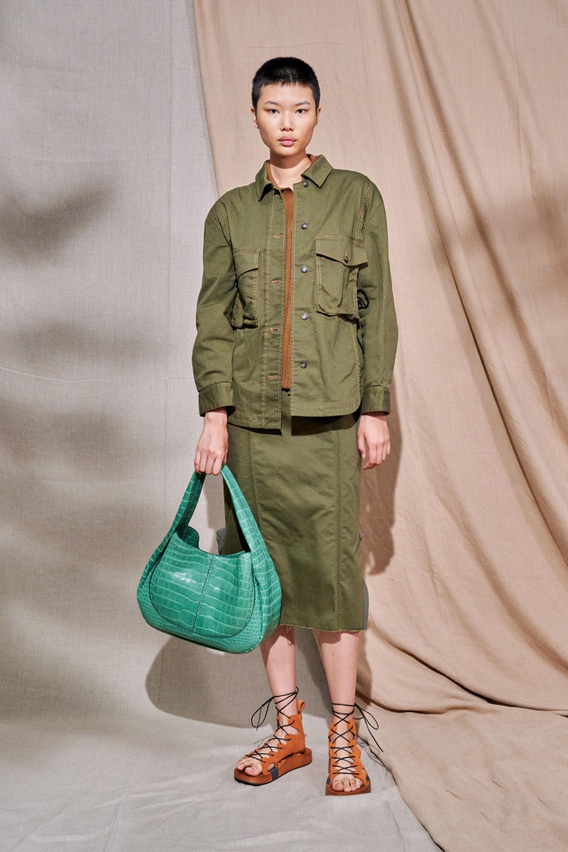 Tod\'s lookbook for Spring/Summer 2021