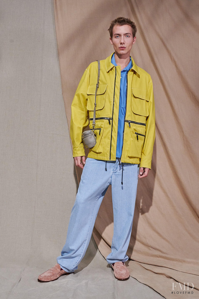 Tod\'s lookbook for Spring/Summer 2021