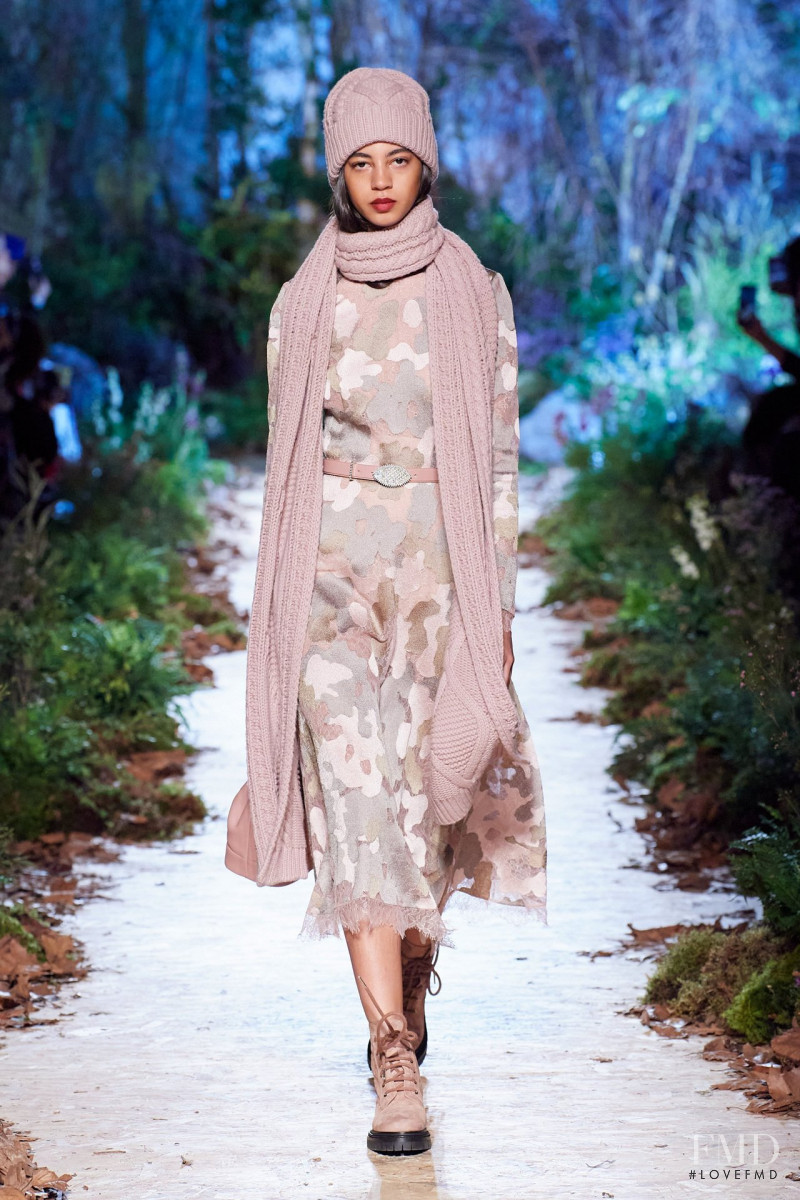 Rocio Marconi featured in  the Ralph & Russo fashion show for Autumn/Winter 2020