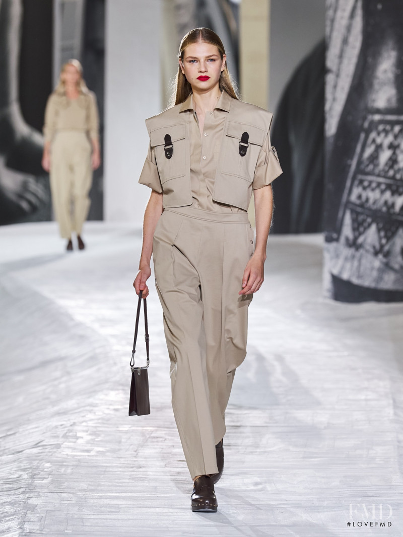 Deirdre Firinne featured in  the Hermès fashion show for Spring/Summer 2021