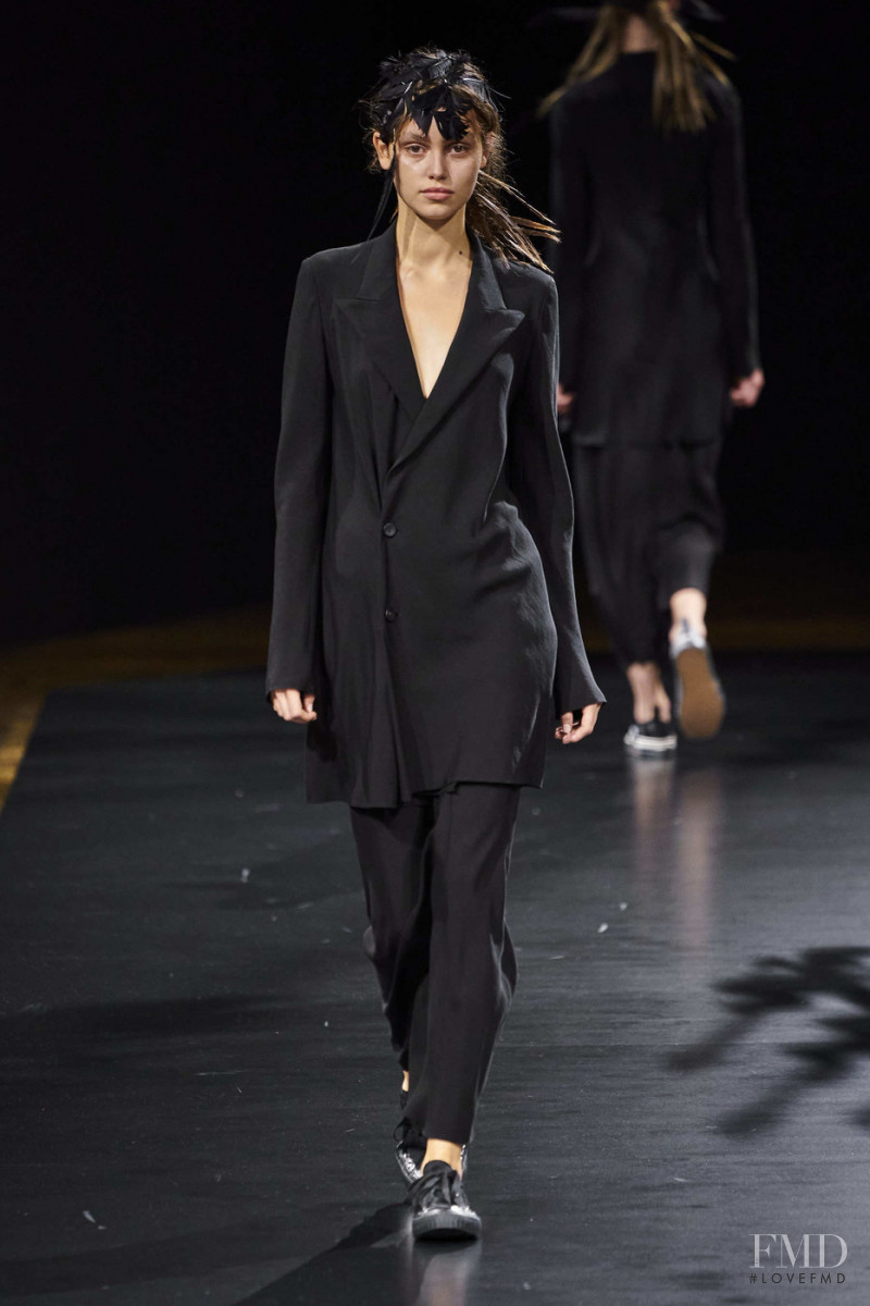 Yohji Yamamoto fashion show for Spring/Summer 2021