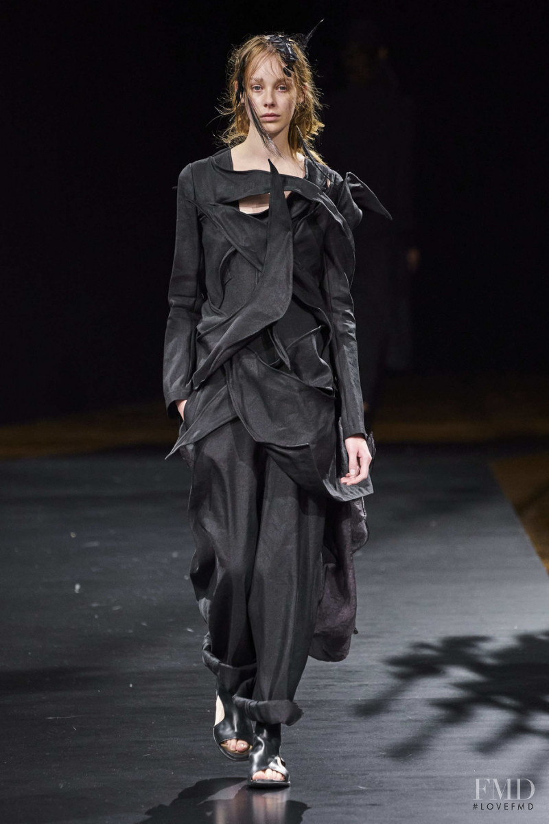 Shawna Kirkham featured in  the Yohji Yamamoto fashion show for Spring/Summer 2021