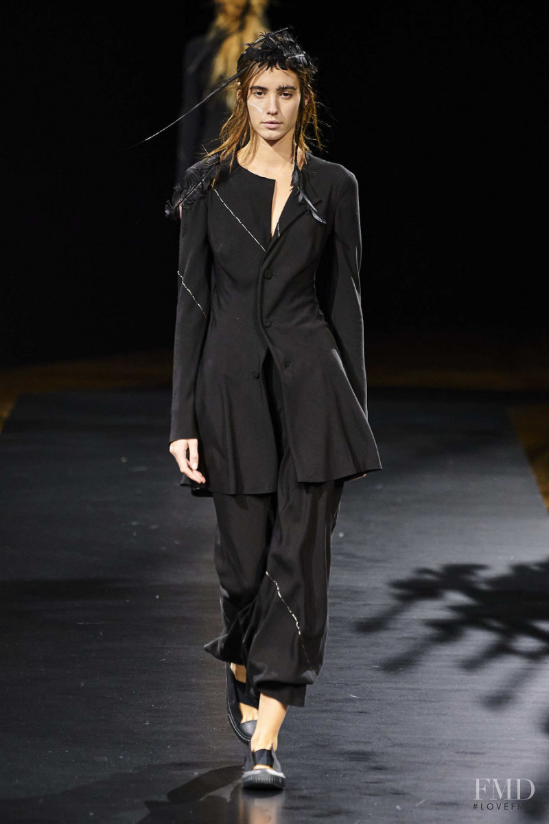 Yohji Yamamoto fashion show for Spring/Summer 2021