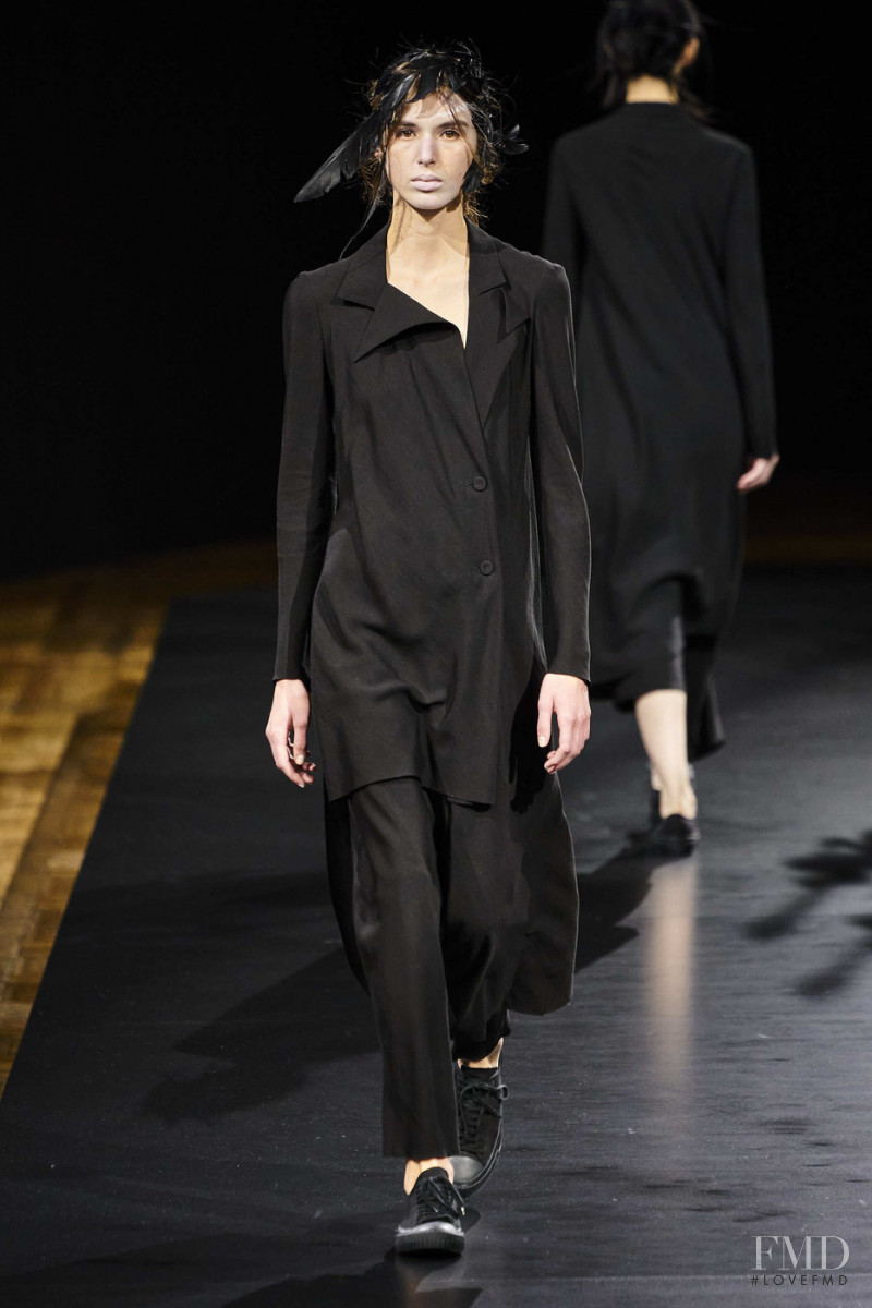 Yohji Yamamoto fashion show for Spring/Summer 2021