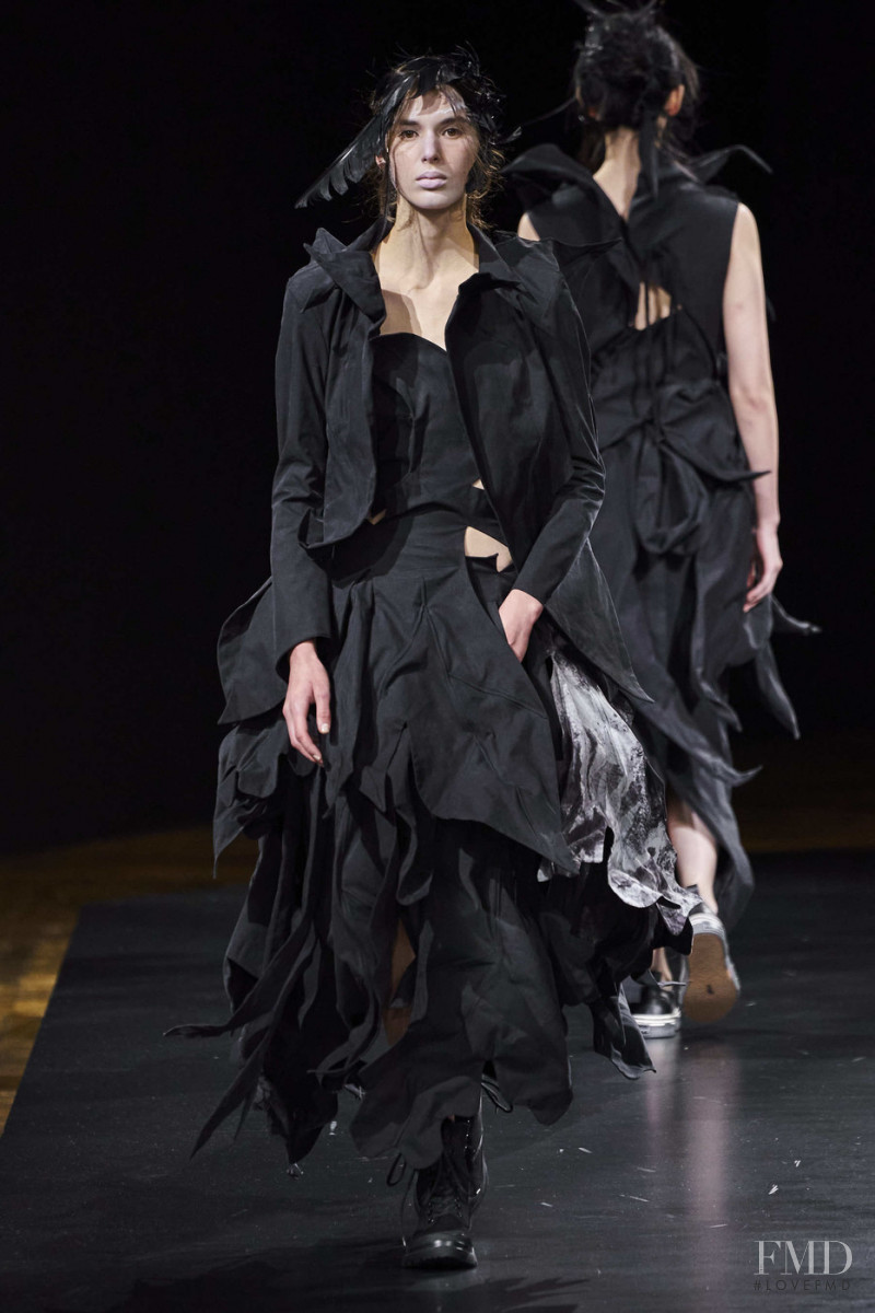 Yohji Yamamoto fashion show for Spring/Summer 2021