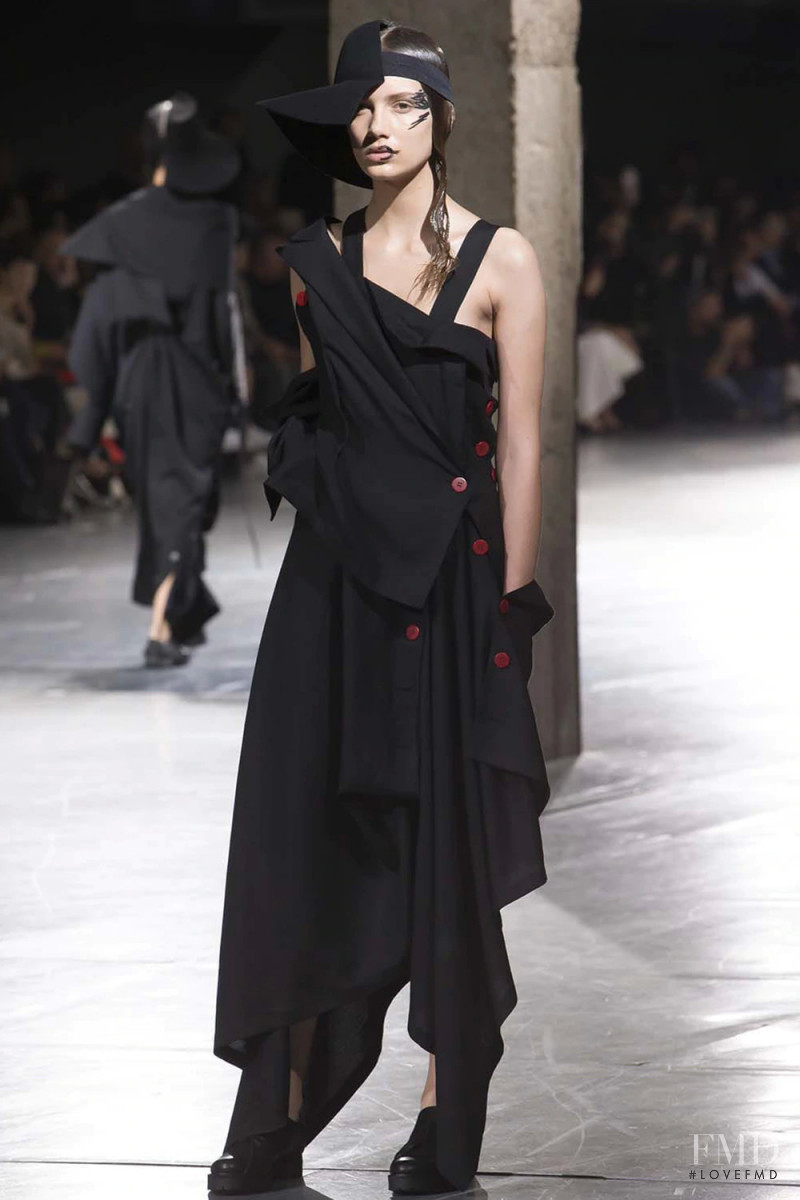 Yohji Yamamoto fashion show for Spring/Summer 2018