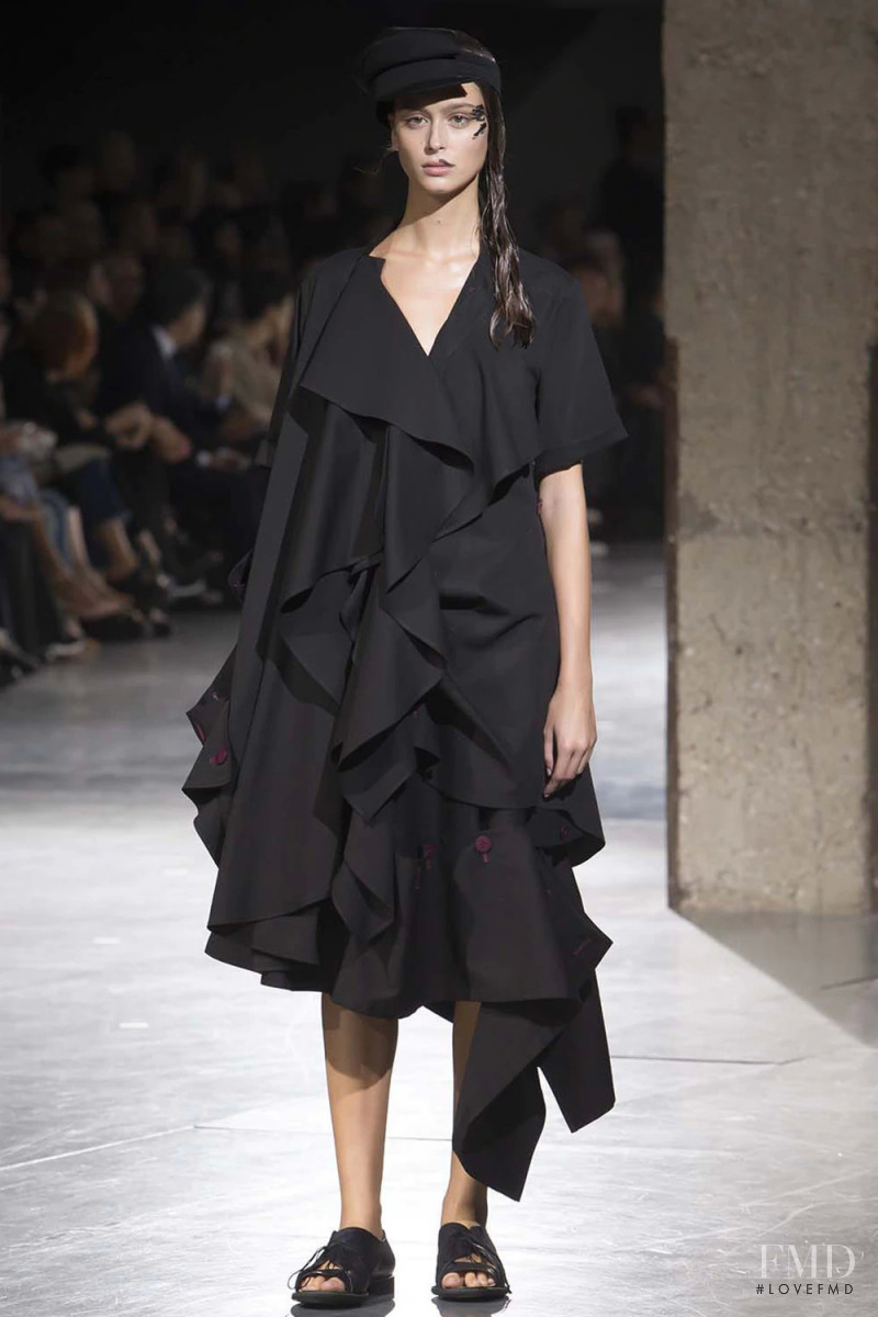 Yohji Yamamoto fashion show for Spring/Summer 2018