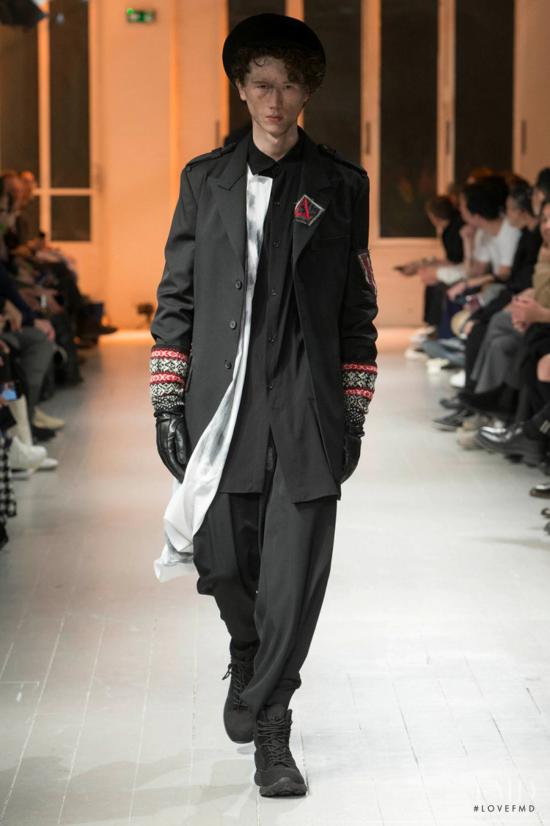 Yohji Yamamoto fashion show for Autumn/Winter 2020