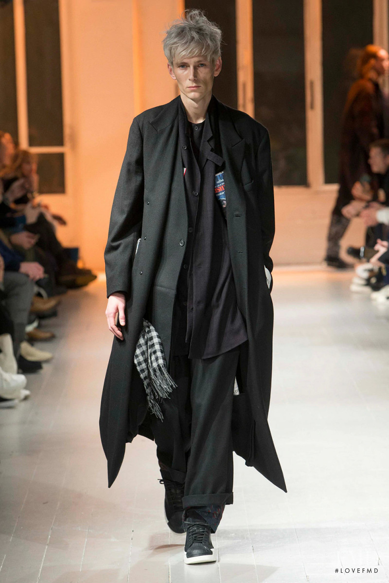 Yohji Yamamoto fashion show for Autumn/Winter 2020