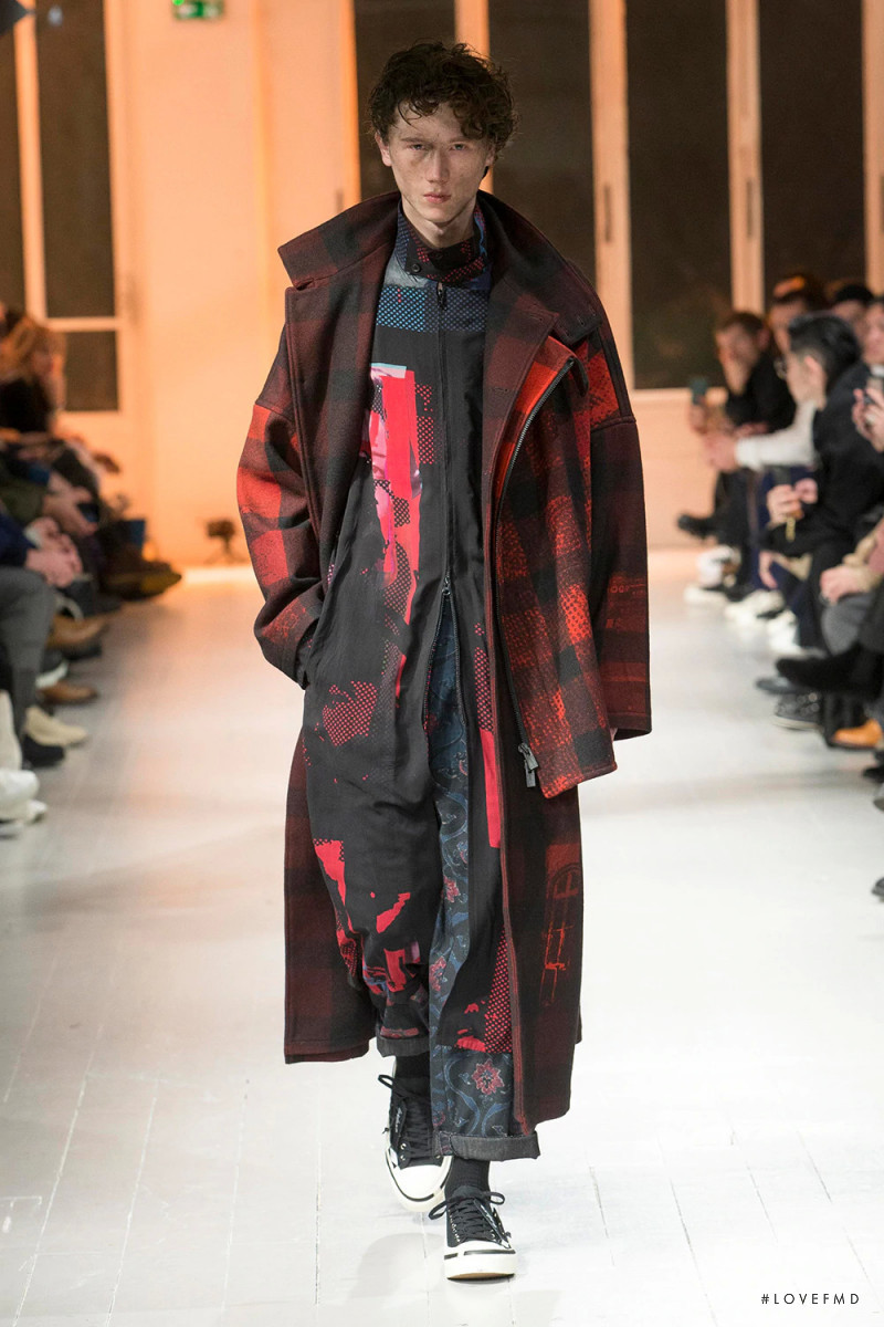 Yohji Yamamoto fashion show for Autumn/Winter 2020