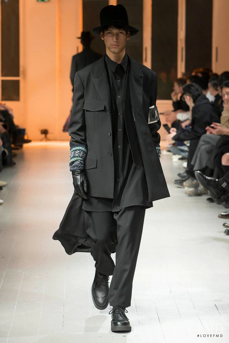 Yohji Yamamoto fashion show for Autumn/Winter 2020