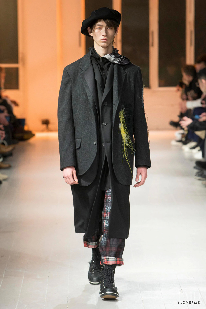 Yohji Yamamoto fashion show for Autumn/Winter 2020