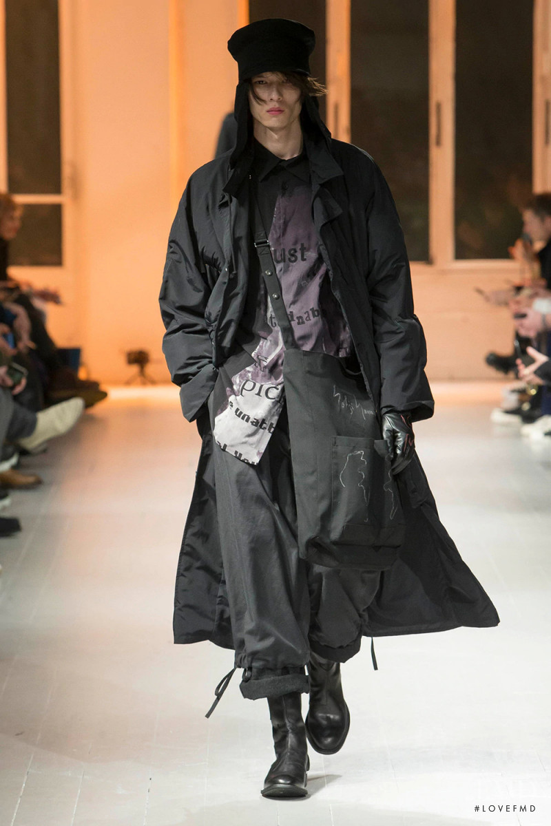 Yohji Yamamoto fashion show for Autumn/Winter 2020