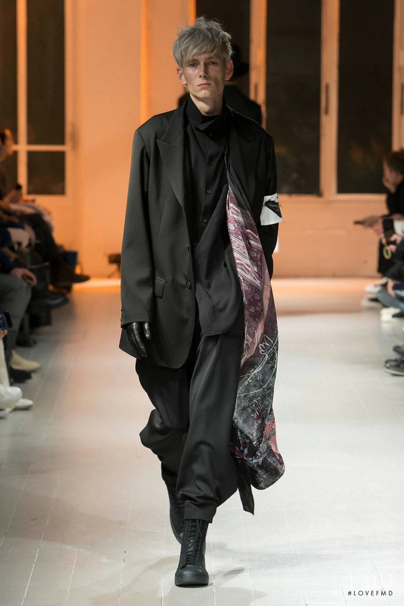 Yohji Yamamoto fashion show for Autumn/Winter 2020