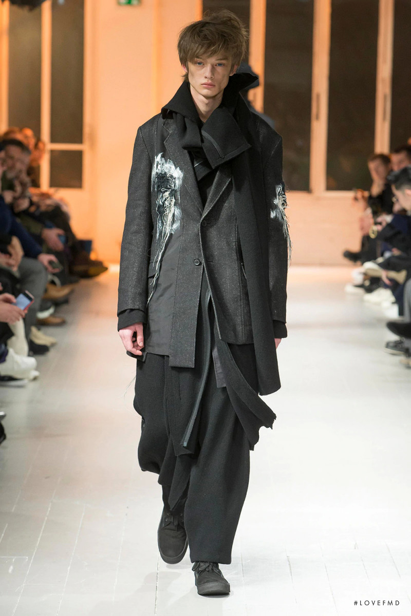 Yohji Yamamoto fashion show for Autumn/Winter 2020