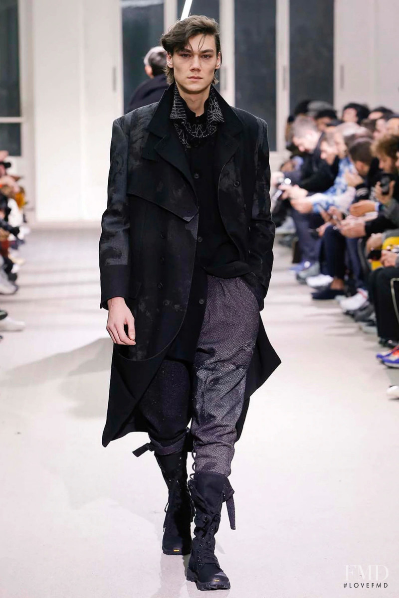 Yohji Yamamoto fashion show for Autumn/Winter 2019