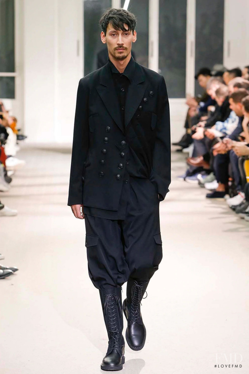 Yohji Yamamoto fashion show for Autumn/Winter 2019