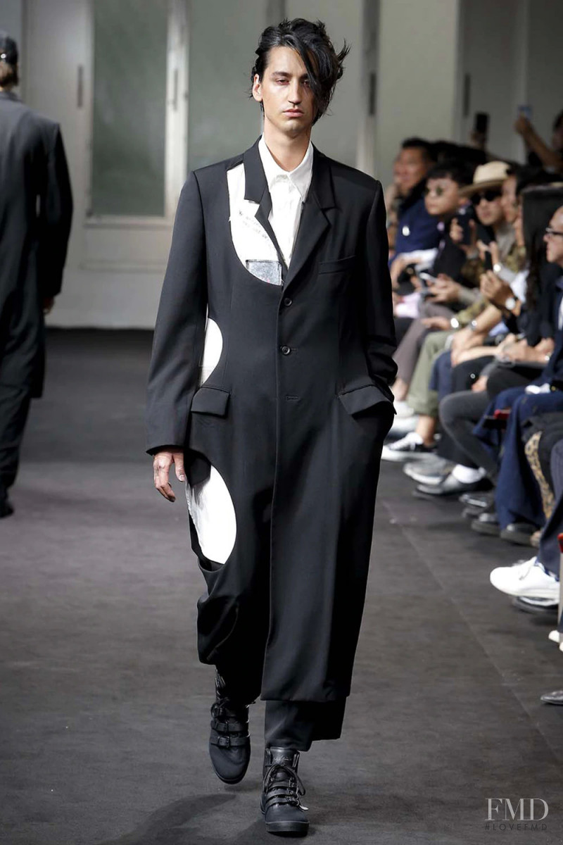 Yohji Yamamoto fashion show for Spring/Summer 2019