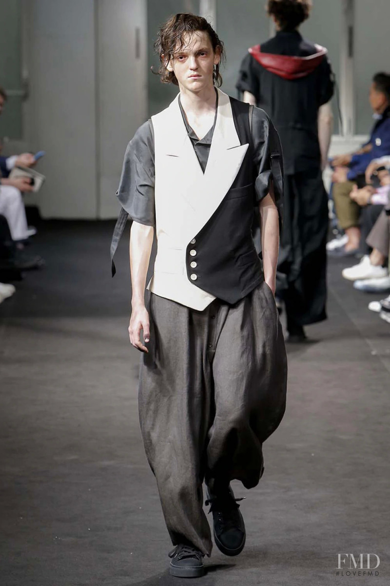 Yohji Yamamoto fashion show for Spring/Summer 2019