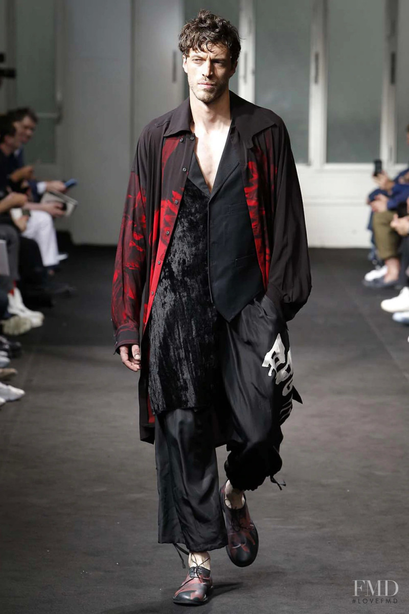 Yohji Yamamoto fashion show for Spring/Summer 2019