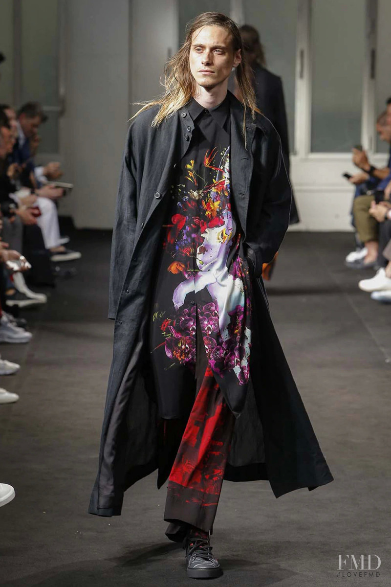 Yohji Yamamoto fashion show for Spring/Summer 2019