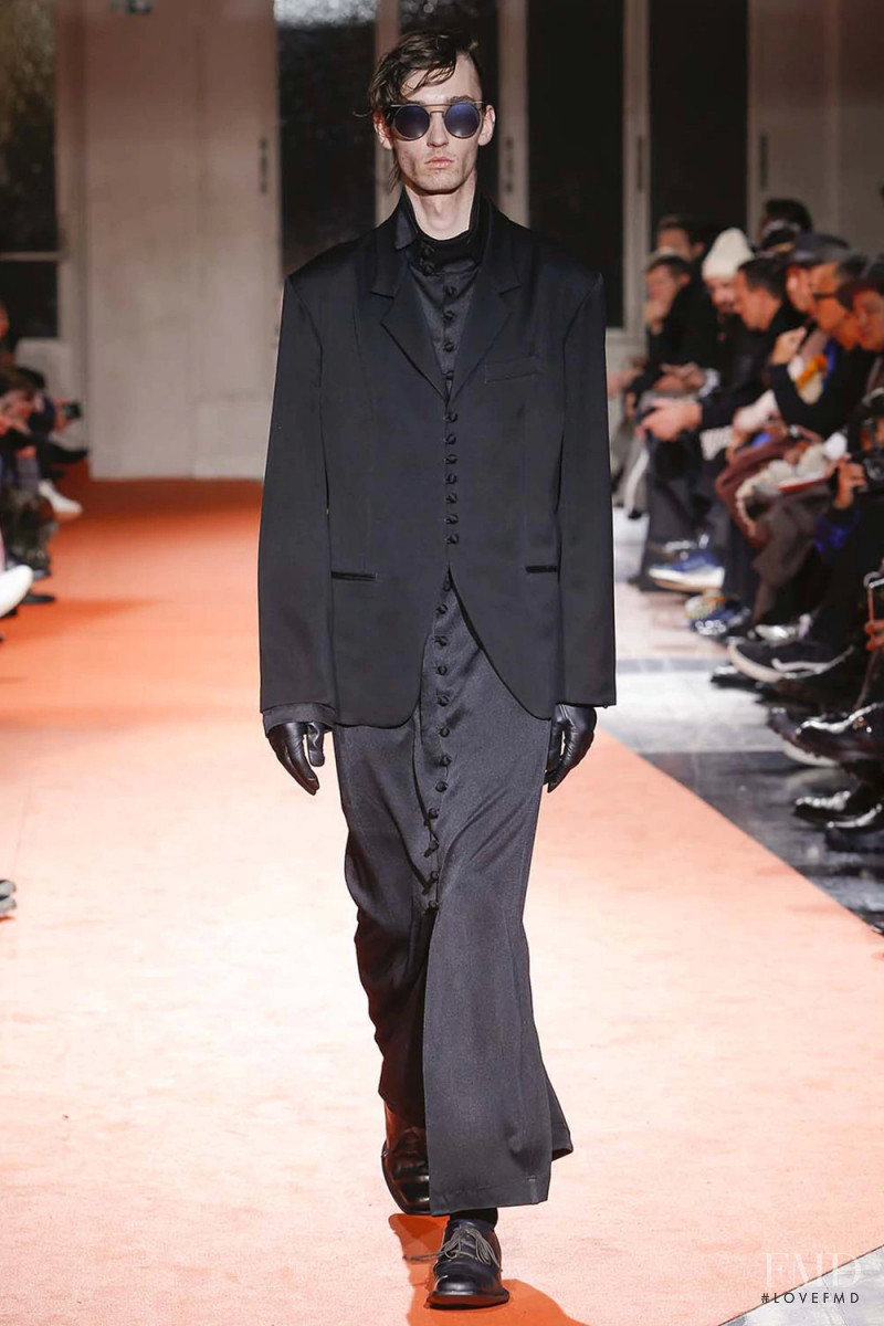 Yohji Yamamoto fashion show for Autumn/Winter 2018