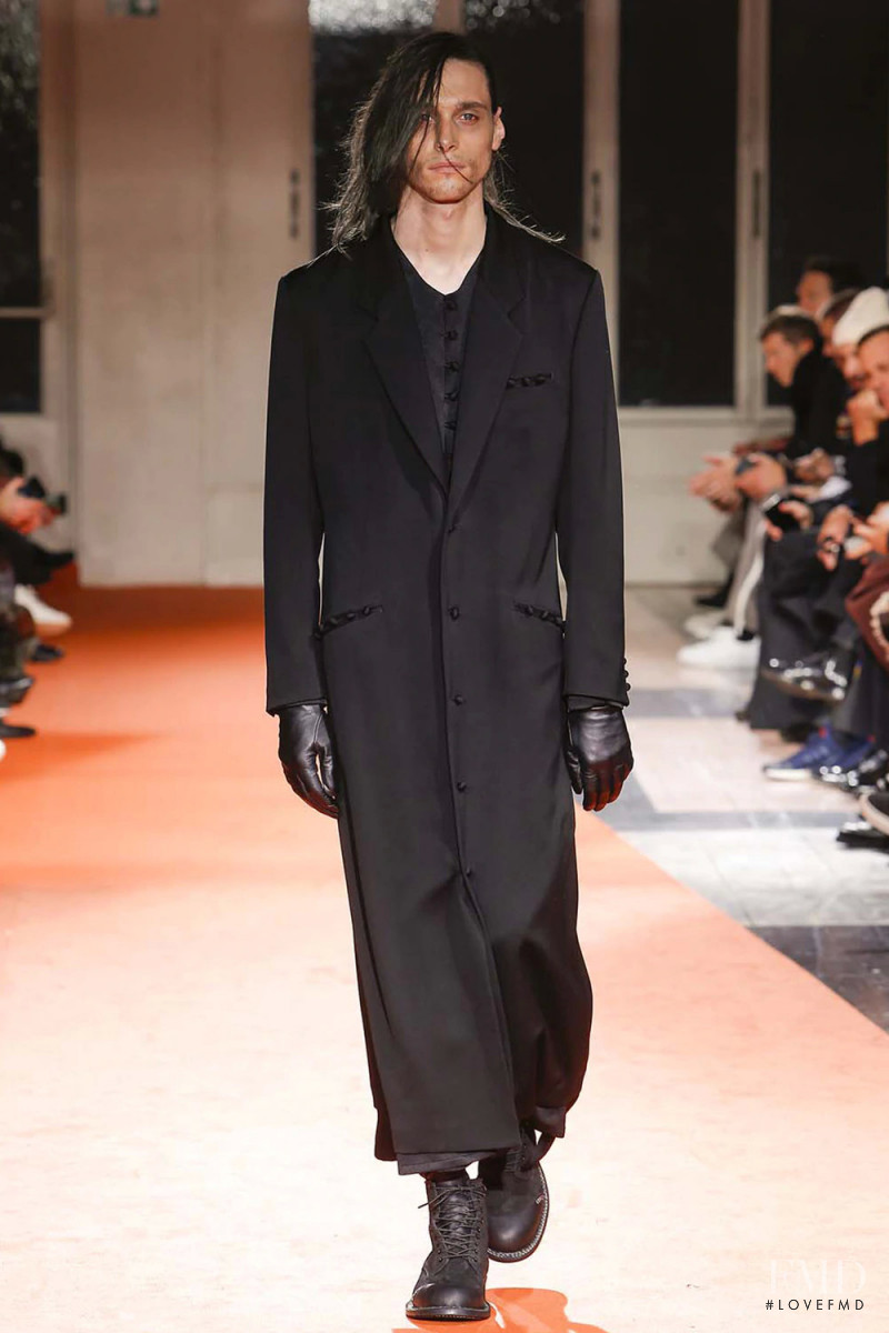 Yohji Yamamoto fashion show for Autumn/Winter 2018