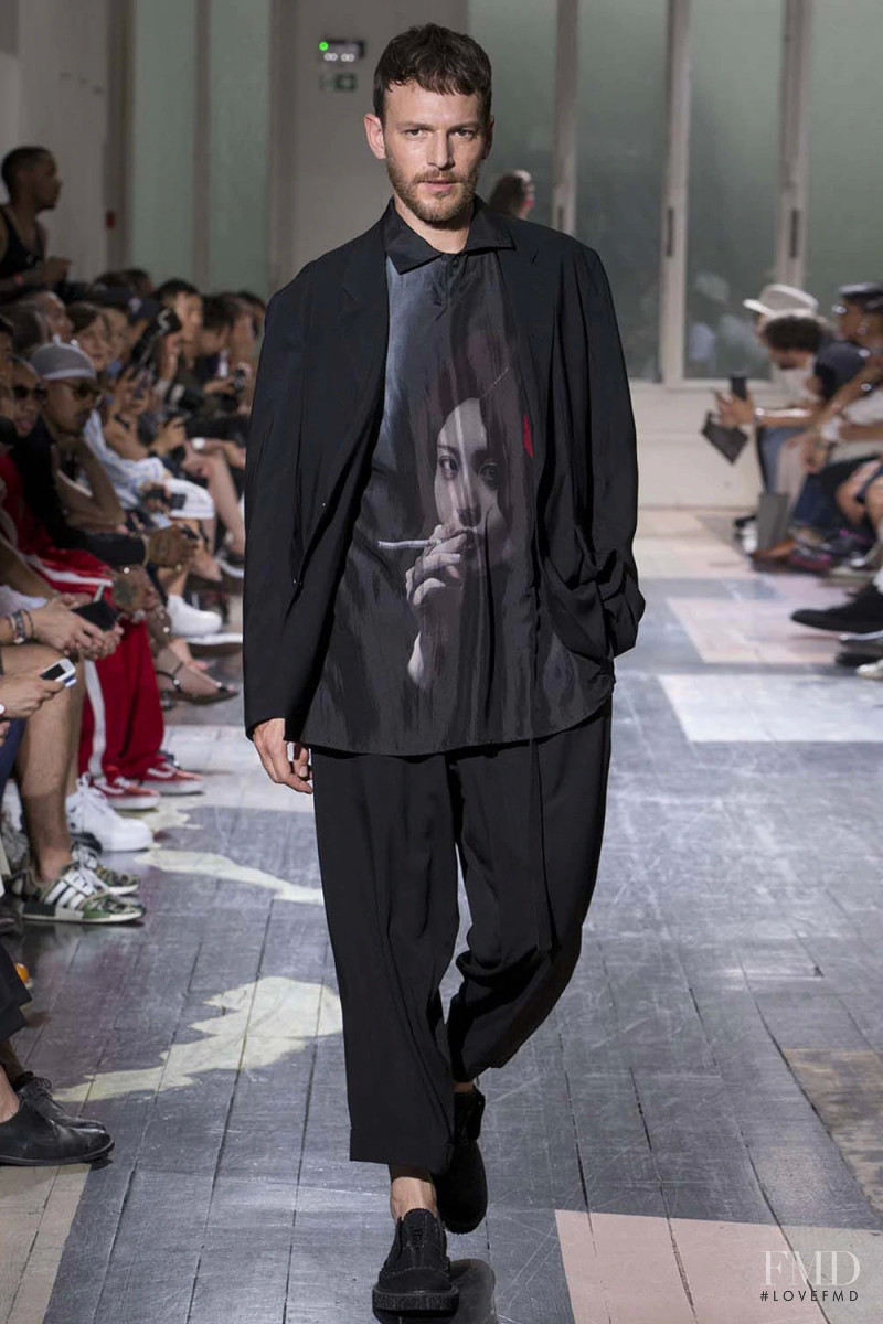 Yohji Yamamoto fashion show for Spring/Summer 2018