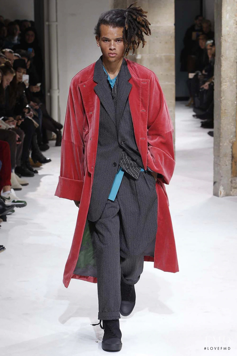 Yohji Yamamoto fashion show for Autumn/Winter 2017