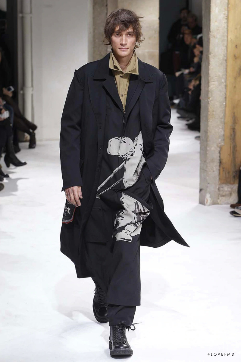 Yohji Yamamoto fashion show for Autumn/Winter 2017