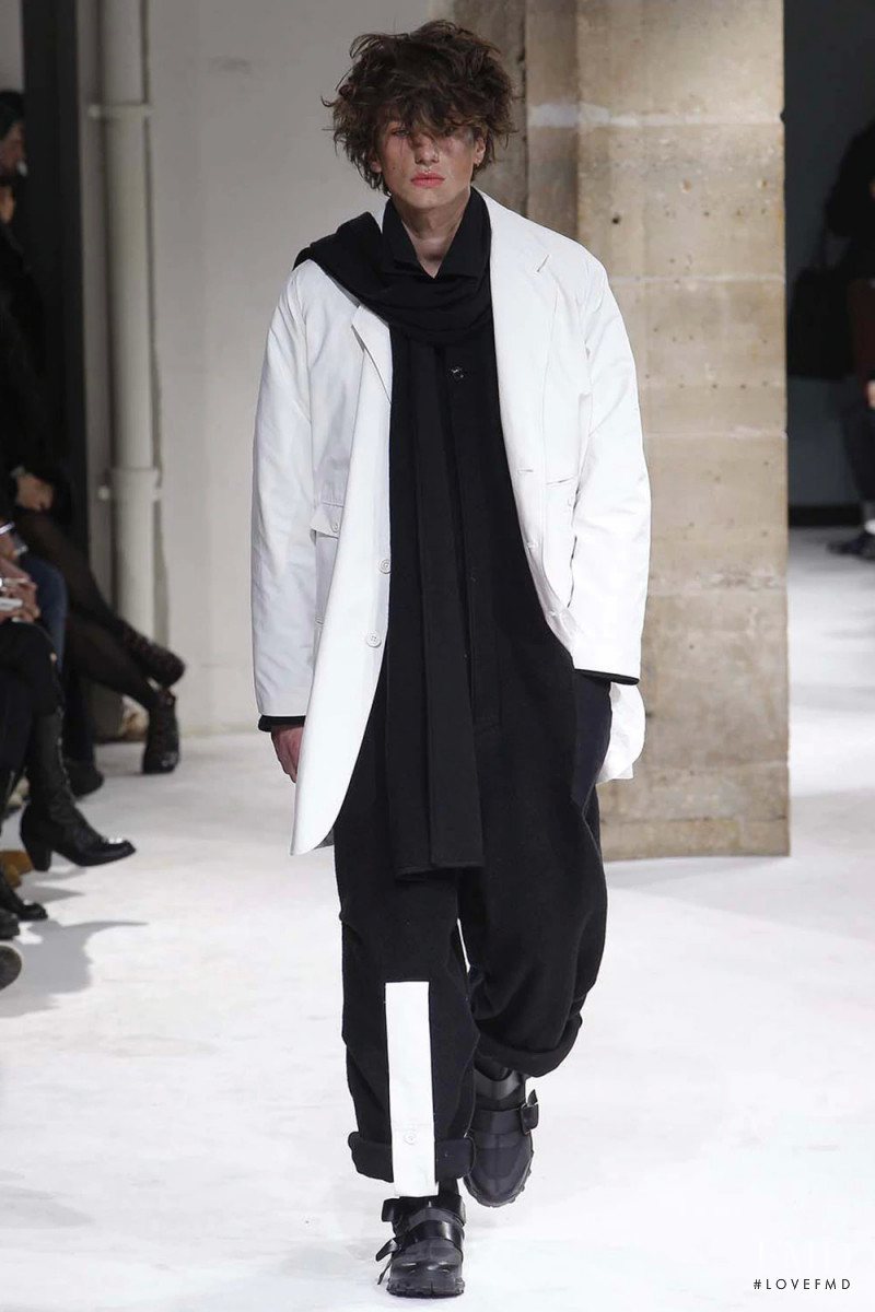 Yohji Yamamoto fashion show for Autumn/Winter 2017
