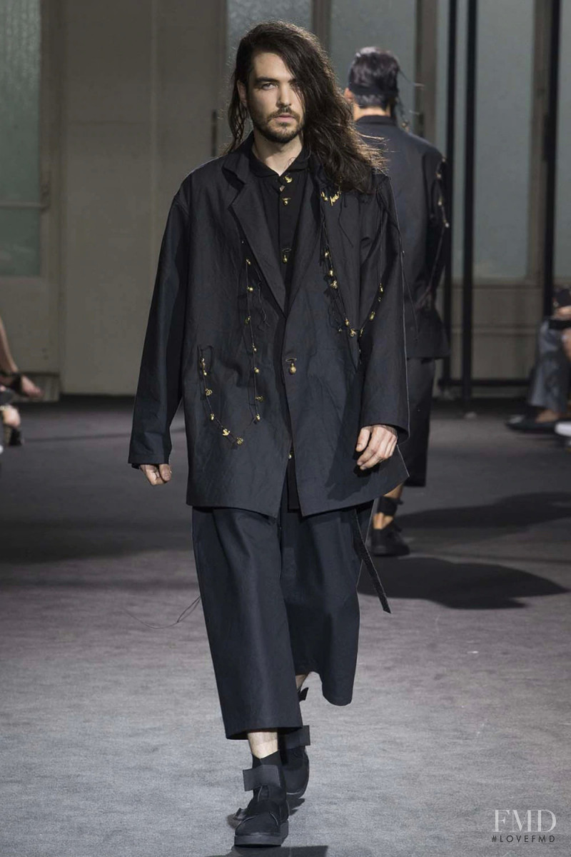 Yohji Yamamoto fashion show for Spring/Summer 2017