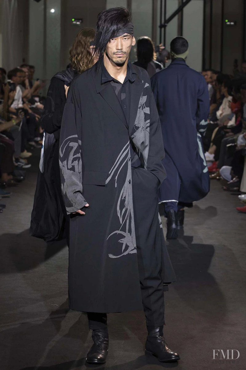 Yohji Yamamoto fashion show for Spring/Summer 2017