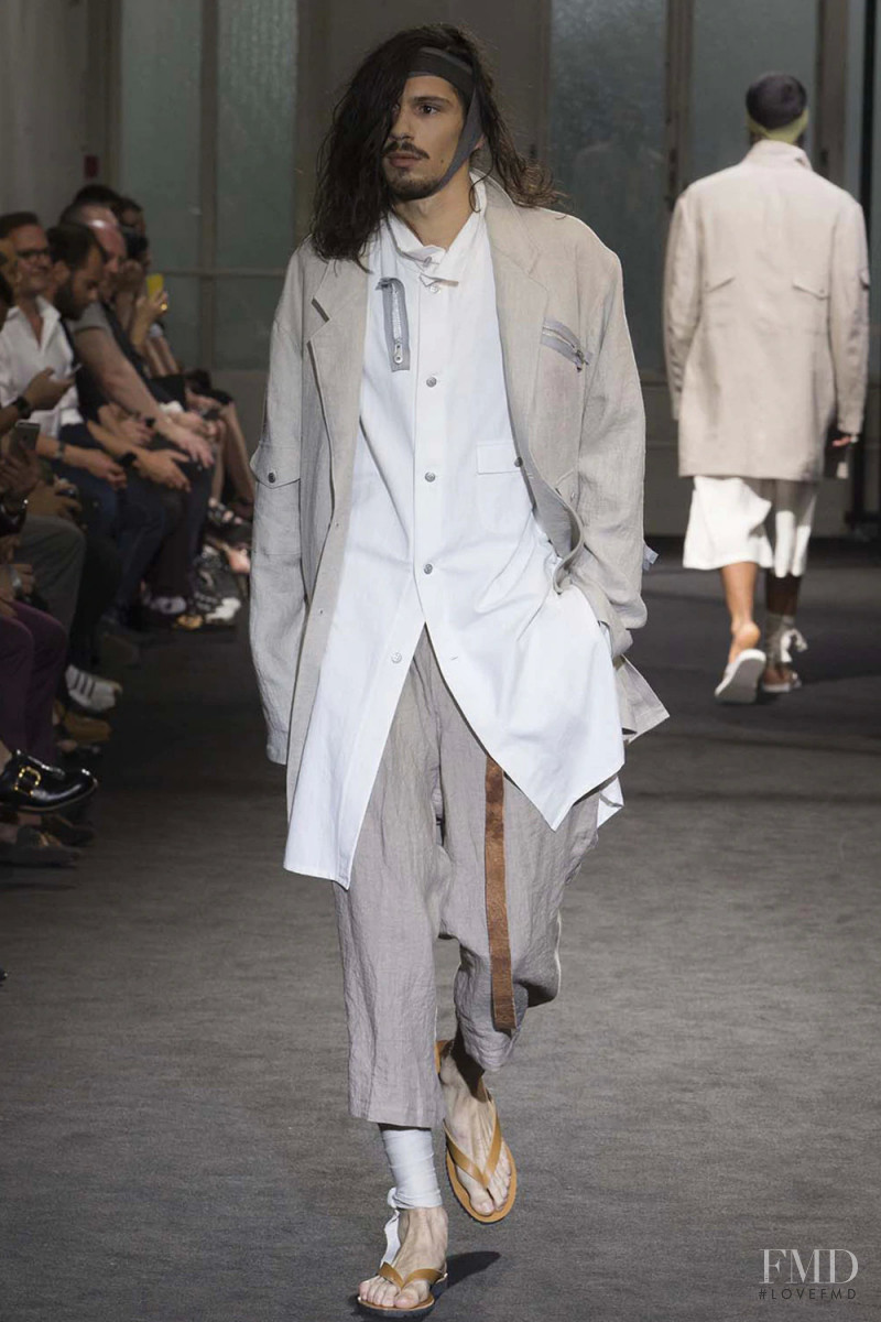 Yohji Yamamoto fashion show for Spring/Summer 2017