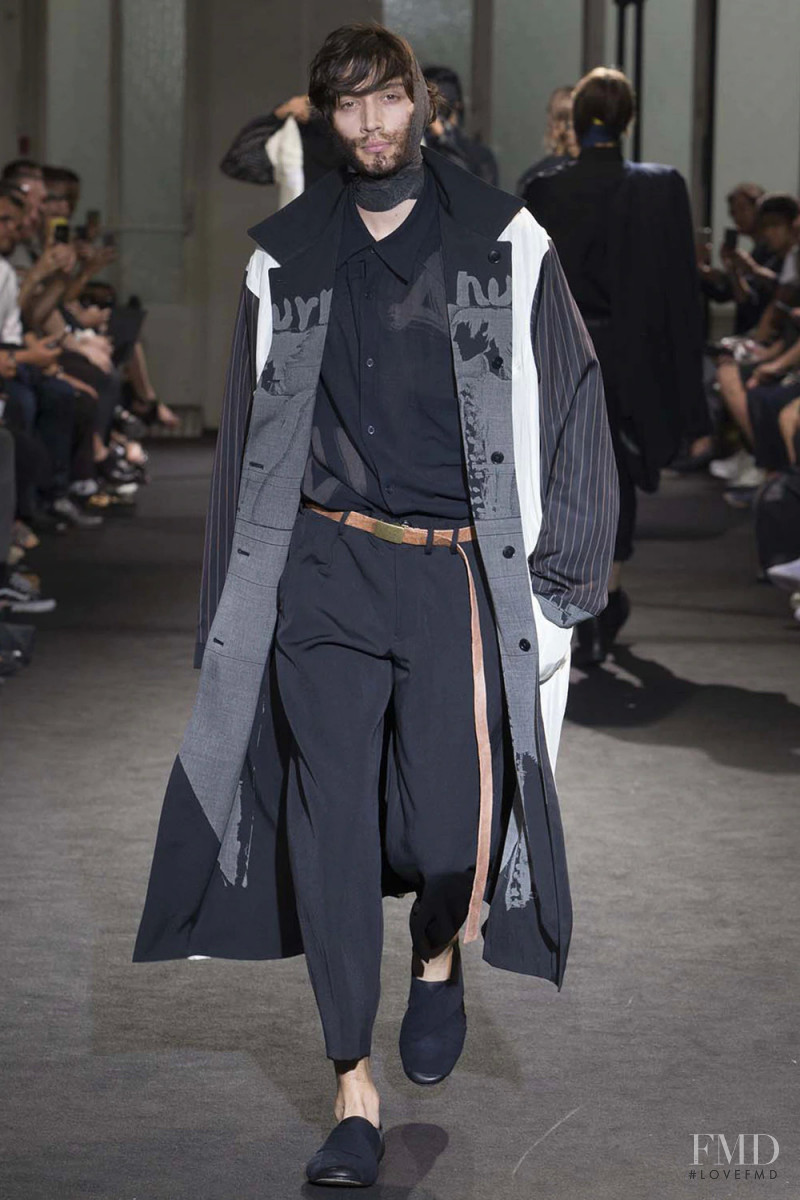 Yohji Yamamoto fashion show for Spring/Summer 2017