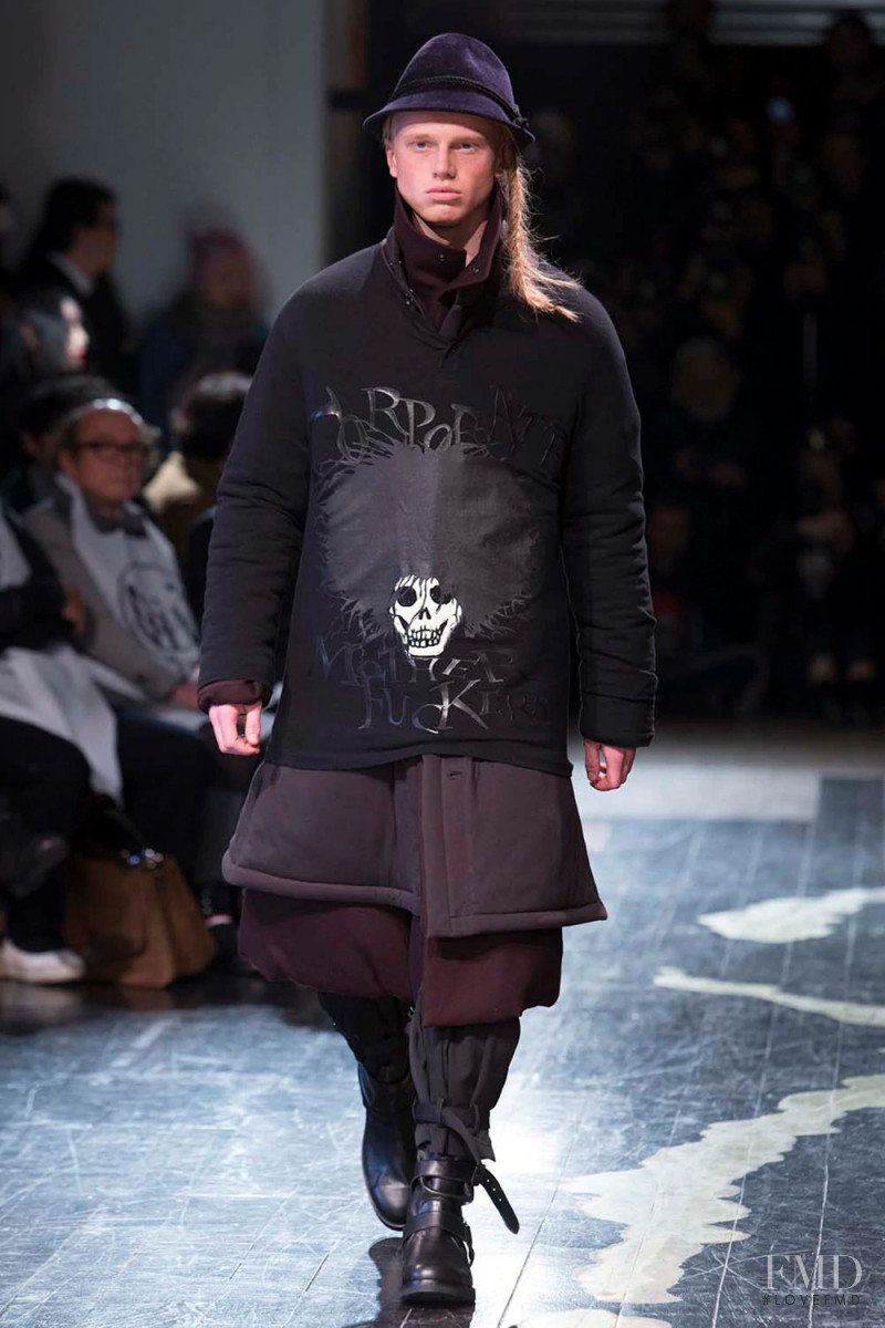 Yohji Yamamoto fashion show for Autumn/Winter 2016