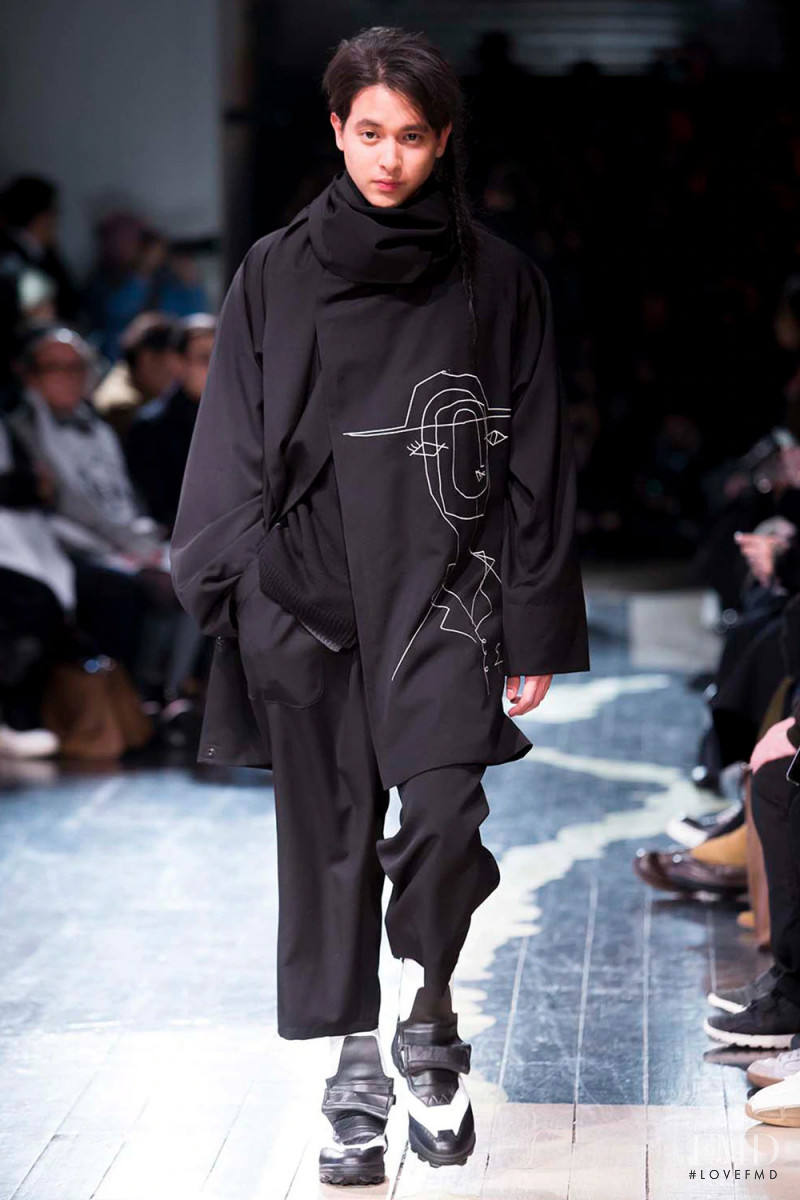 Yohji Yamamoto fashion show for Autumn/Winter 2016