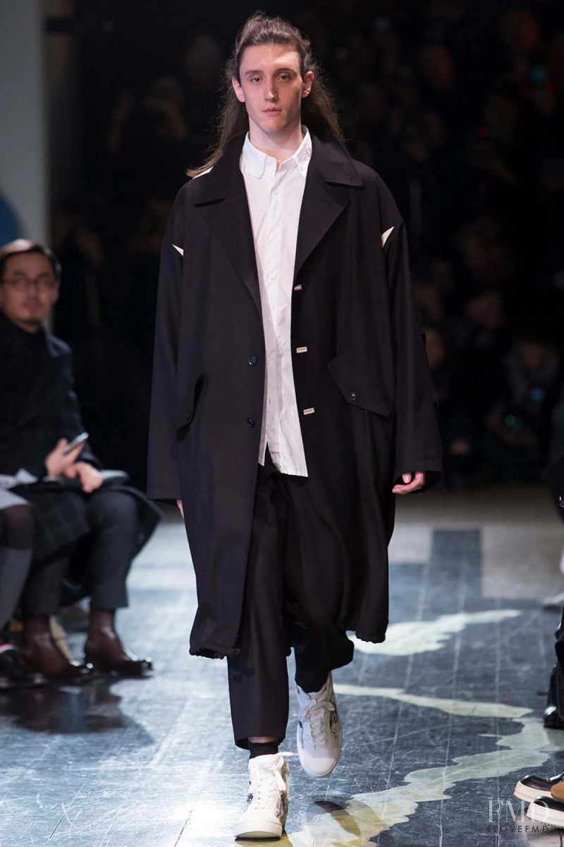 Yohji Yamamoto fashion show for Autumn/Winter 2016