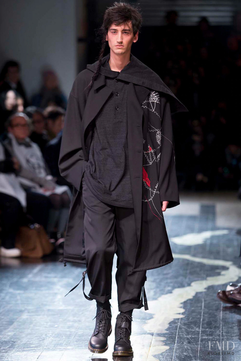 Yohji Yamamoto fashion show for Autumn/Winter 2016