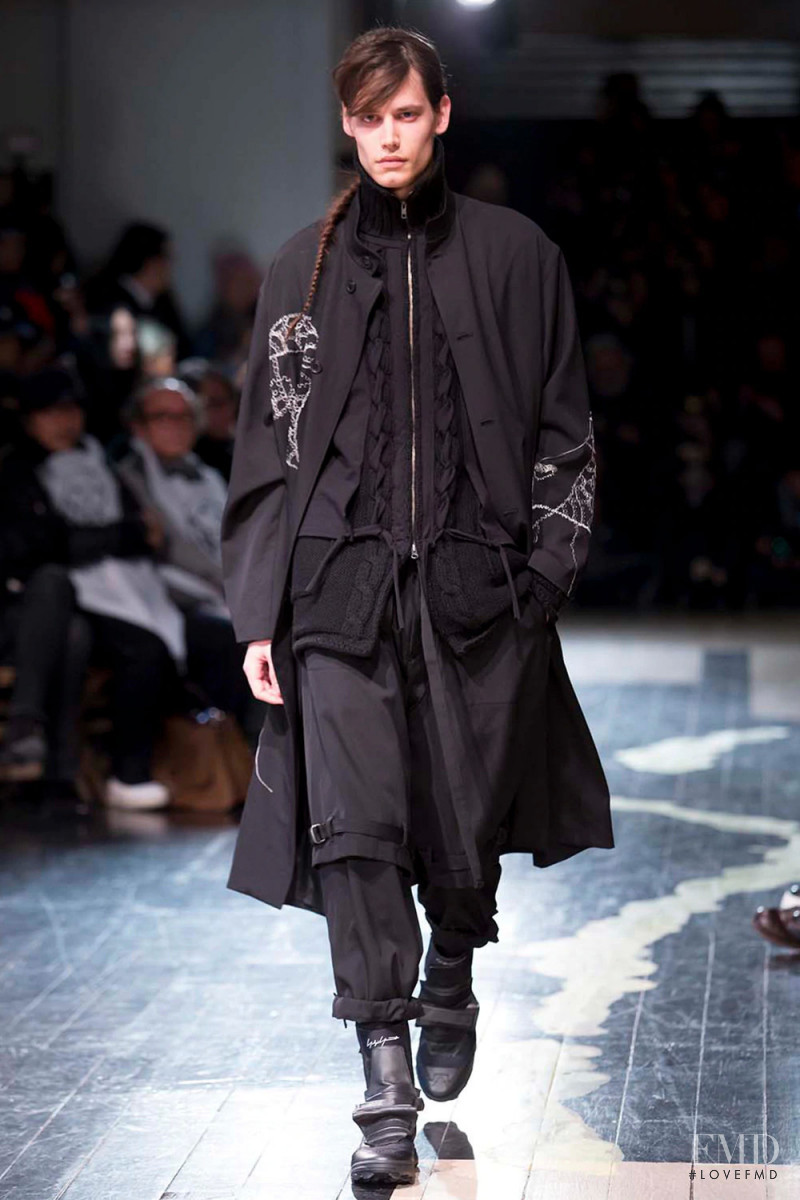 Yohji Yamamoto fashion show for Autumn/Winter 2016