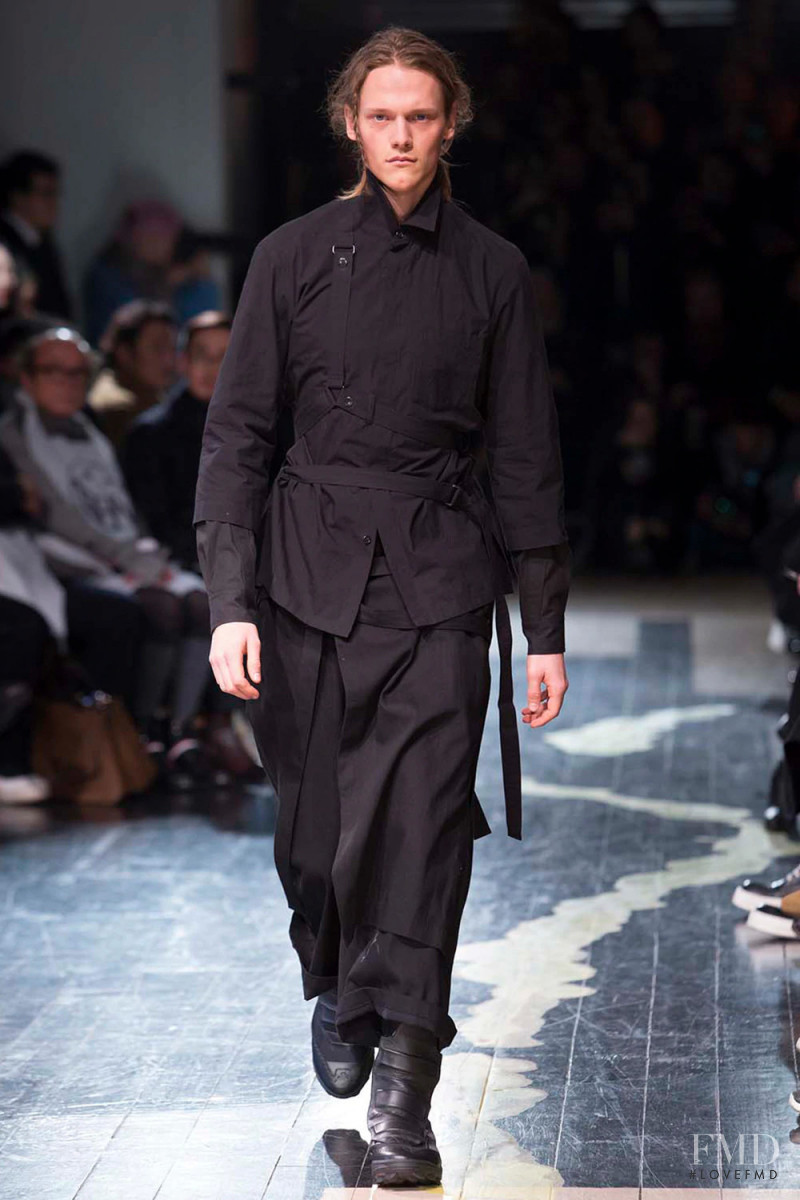 Yohji Yamamoto fashion show for Autumn/Winter 2016