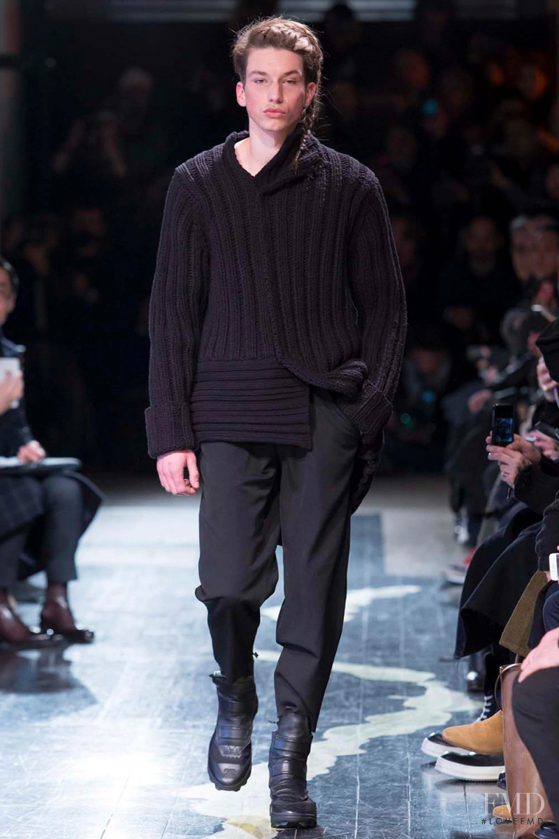 Yohji Yamamoto fashion show for Autumn/Winter 2016