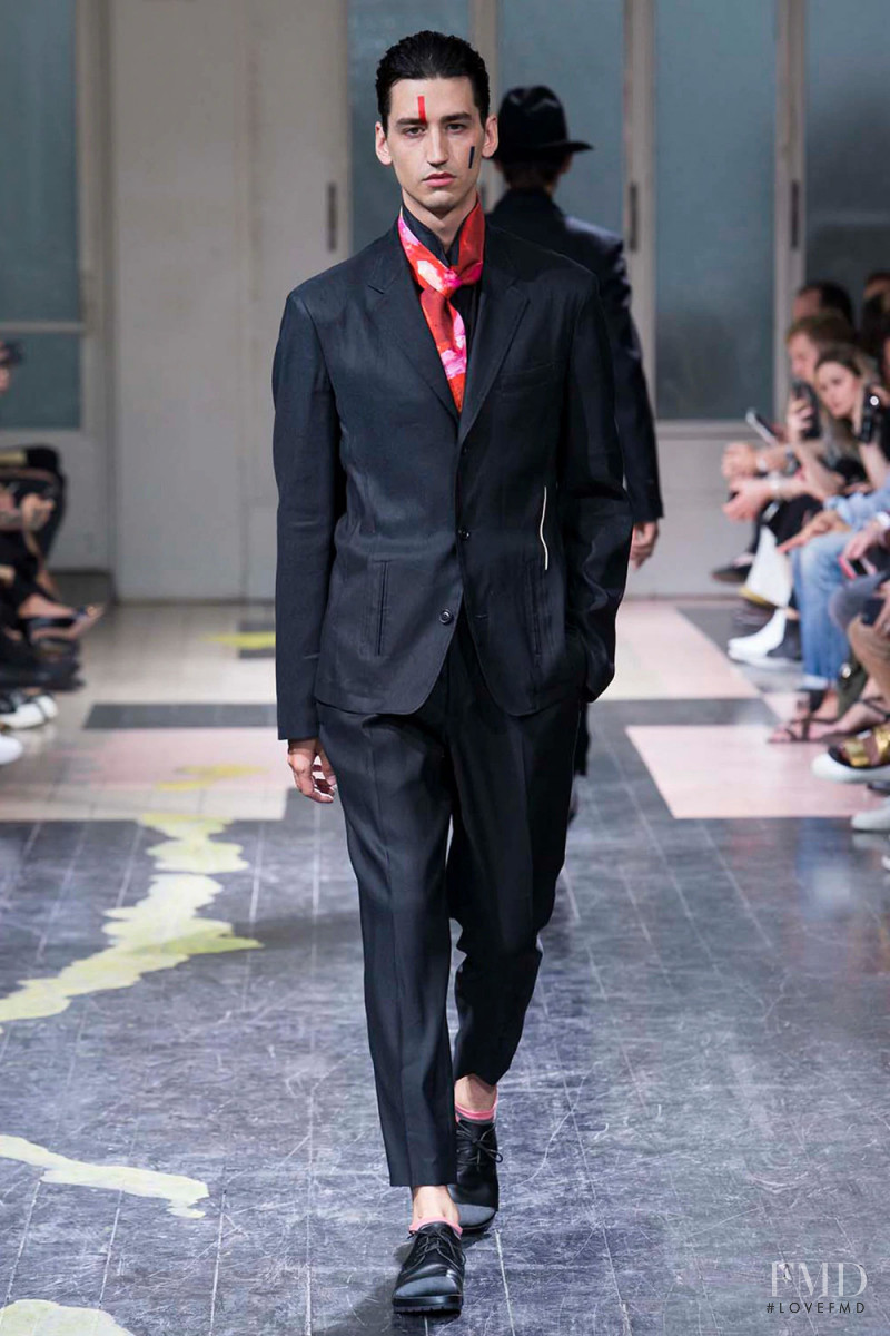 Yohji Yamamoto fashion show for Spring/Summer 2016