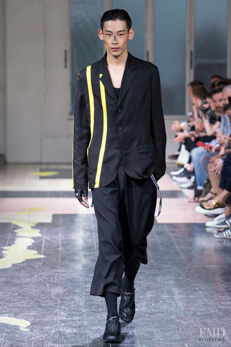 Yohji Yamamoto fashion show for Spring/Summer 2016