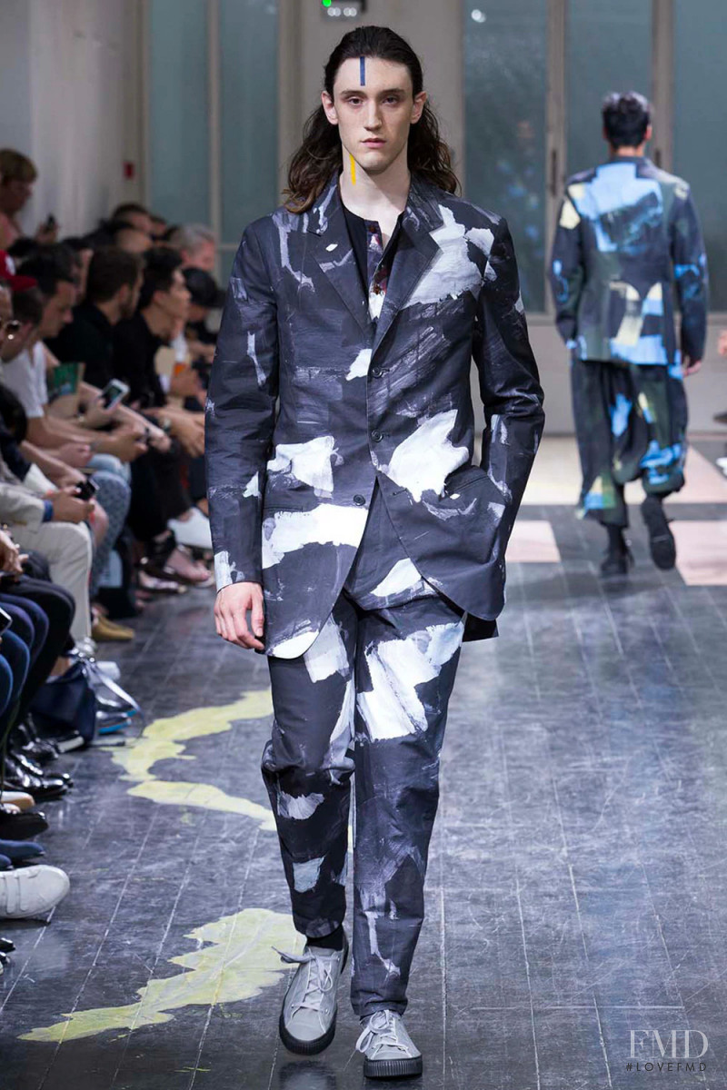 Yohji Yamamoto fashion show for Spring/Summer 2016