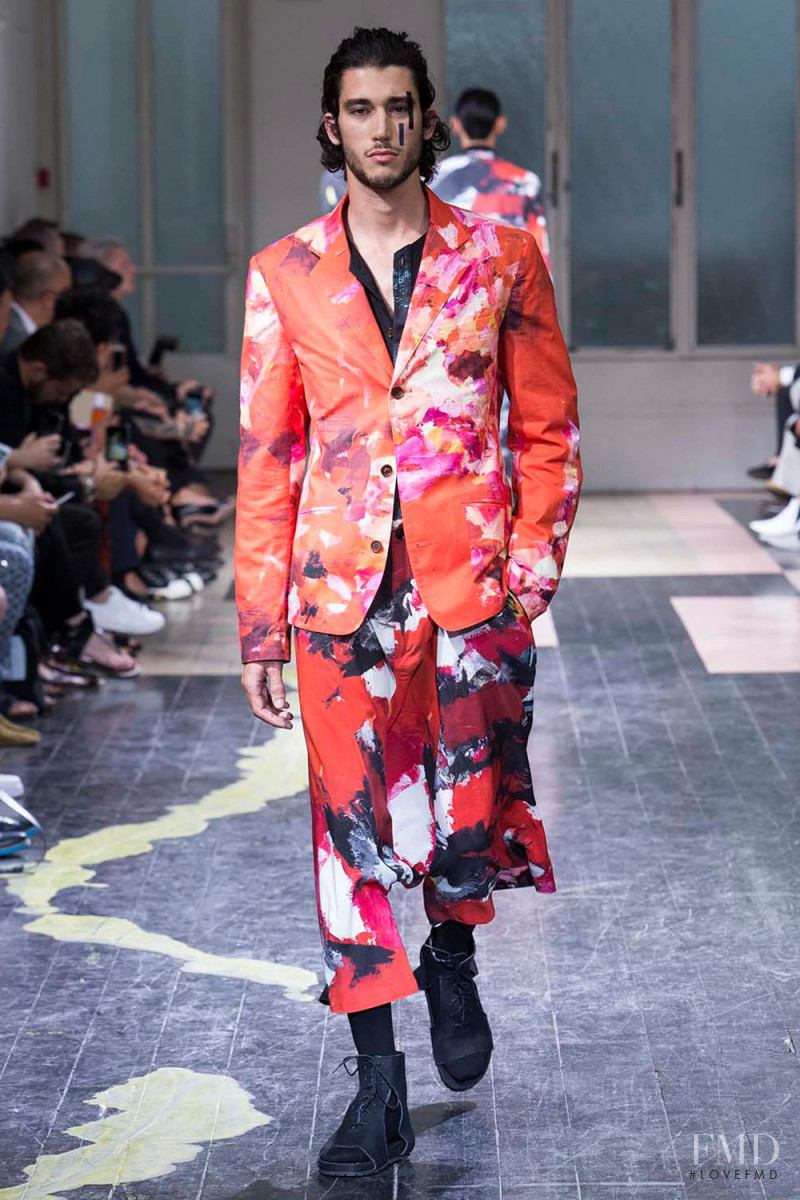 Yohji Yamamoto fashion show for Spring/Summer 2016