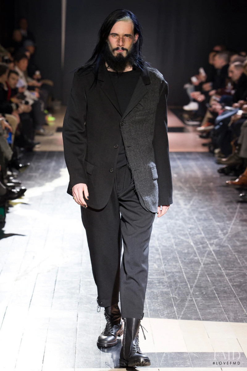 Yohji Yamamoto fashion show for Autumn/Winter 2015