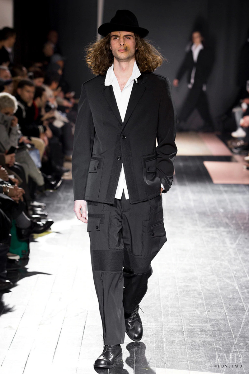 Yohji Yamamoto fashion show for Autumn/Winter 2015