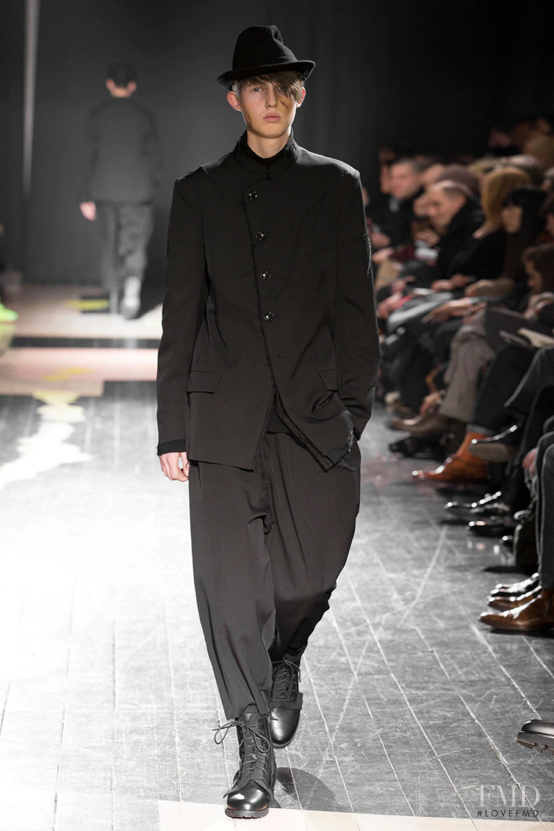 Yohji Yamamoto fashion show for Autumn/Winter 2015